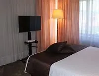 De La 4* Avellino