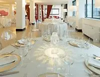 Hotel De La 4*